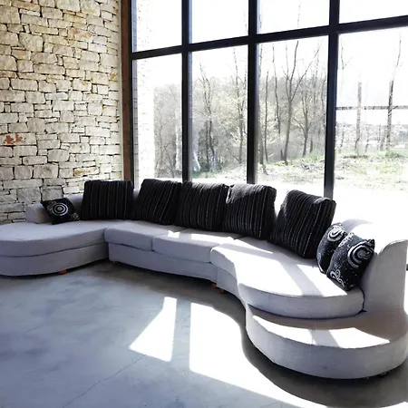 Hani I Qerosit 게스트하우스 *