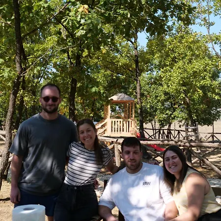 게스트하우스 Hani I Qerosit *