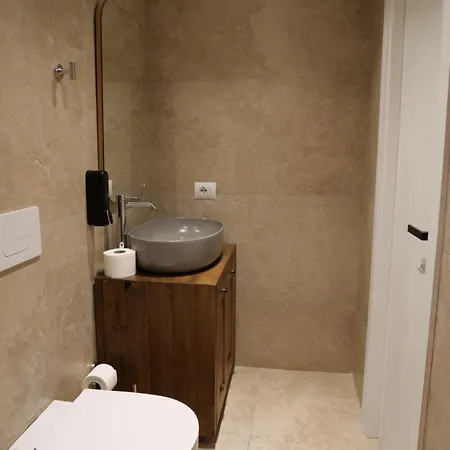 Guest house Hani I Qerosit *